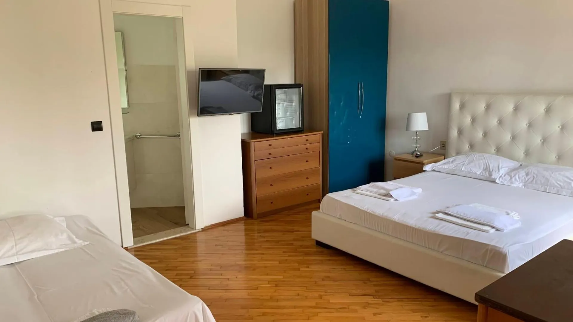 פורץ Gargamelo Pension 3*,